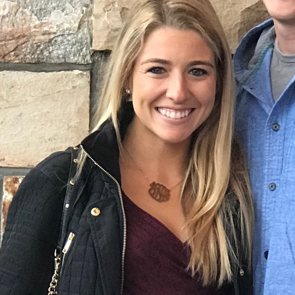 Meet your Posher, Yvette - Picture 1 of 1